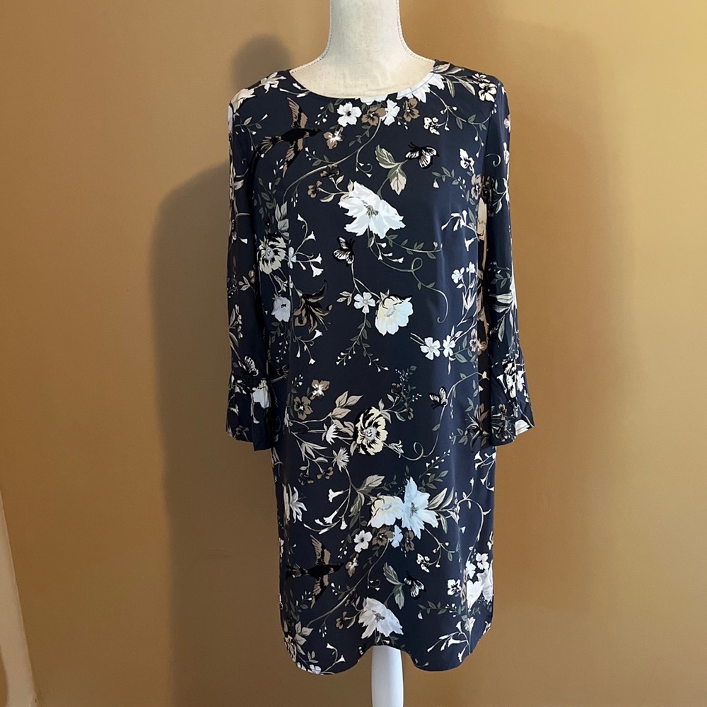 Old Navy Medium Gray Floral Birds Butterfly Bell Sleeve Shift Dress